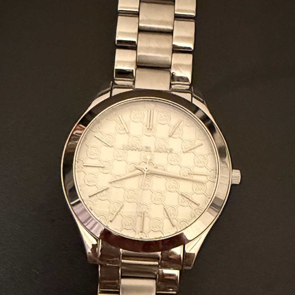 Michael Kors MK 3371 Runway Silver Dial Stainless Steel Womens Watch